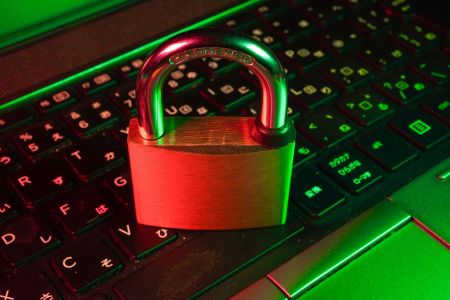 Кто такой специалист по информационной безопасности, что делает и где работает - Блог